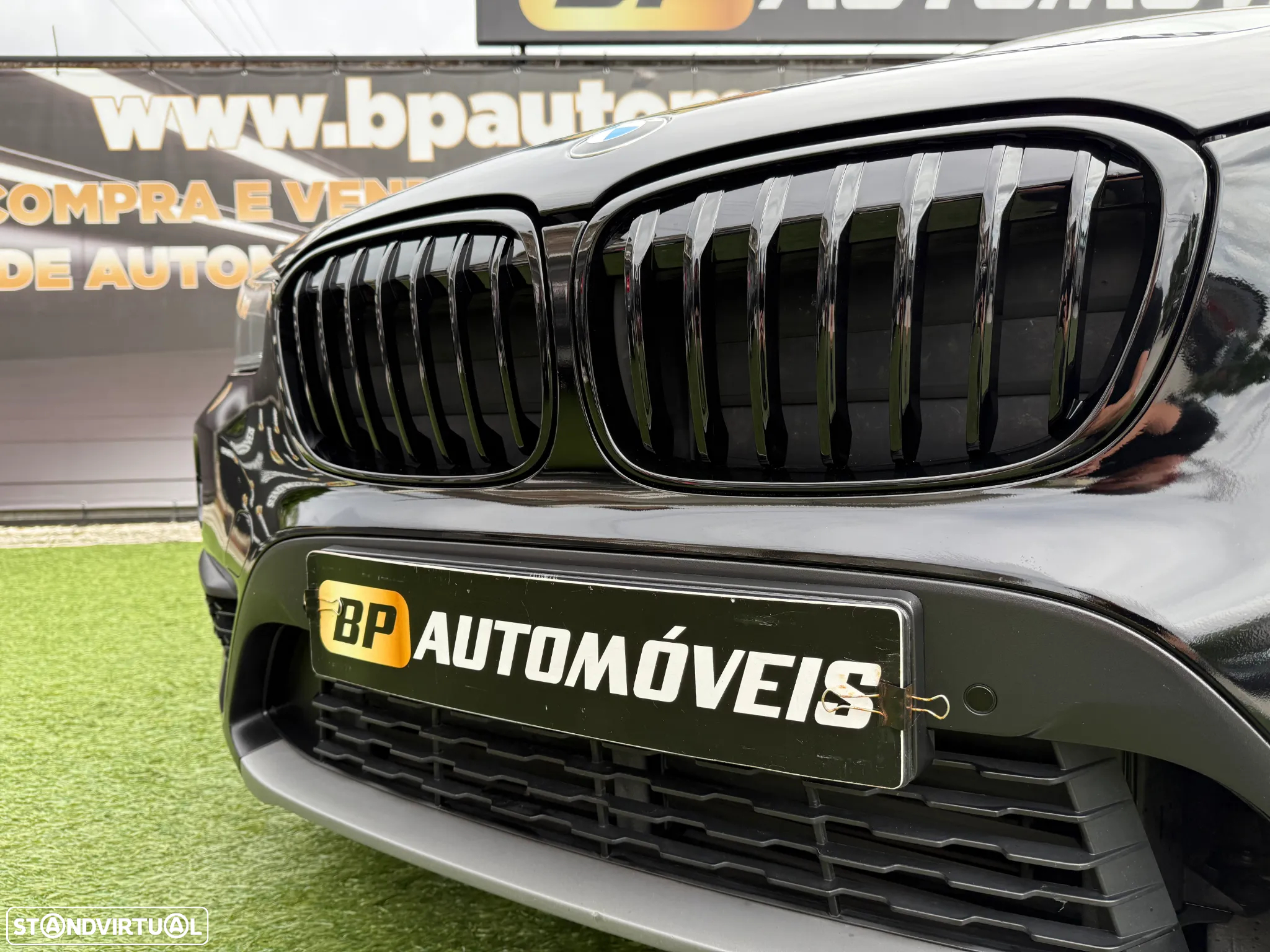 BMW X1 18 d sDrive Auto Pack M - 10