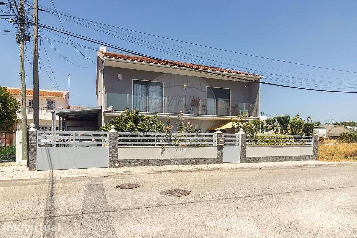 Moradia T5 isolada, na Aroeira - Grande imagem: 4/50