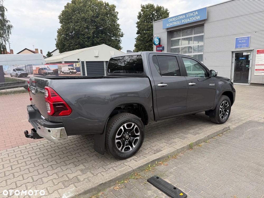 Toyota Hilux - 7