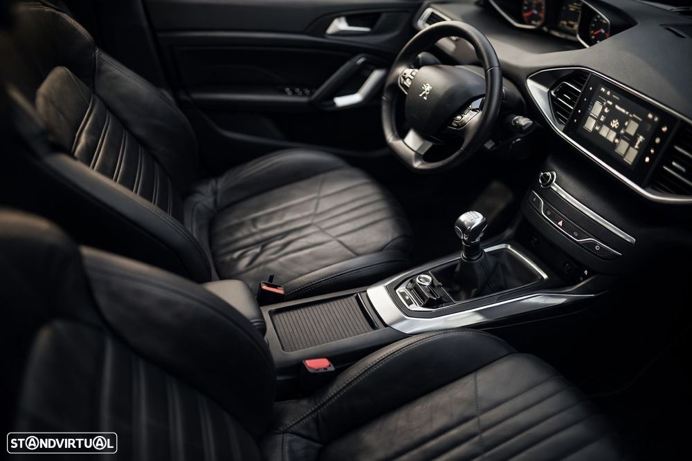 Peugeot 308 SW 1.6 e-HDi Allure J17 - 35