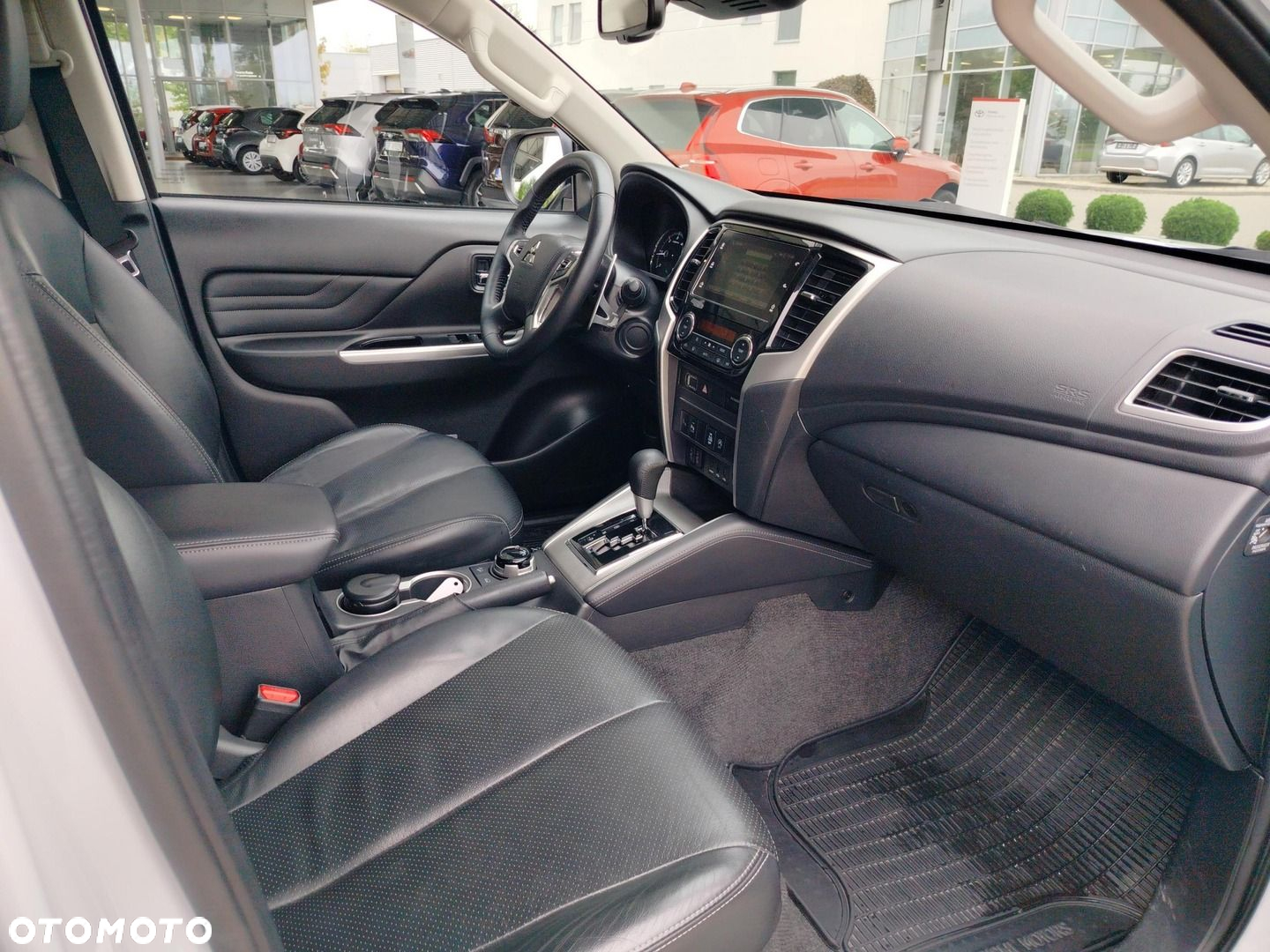 Mitsubishi L200 - 9