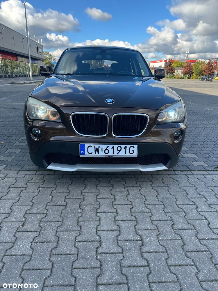 BMW X1 xDrive18d xLine - 11