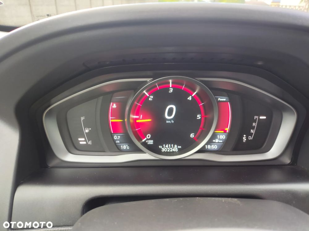 Volvo XC 60 D4 Drive-E Ocean Race - 14