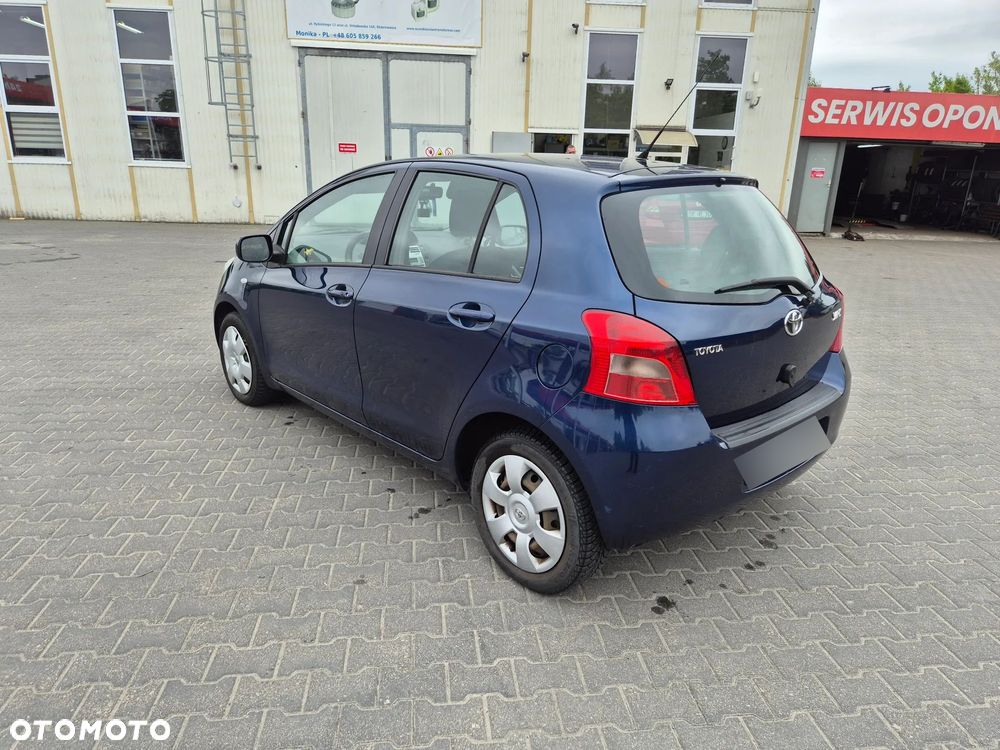 Toyota Yaris - 8
