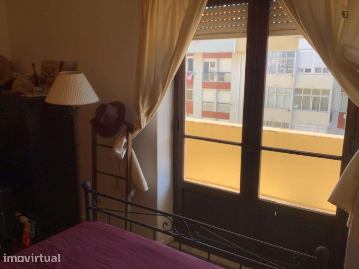 Quarto - localizado em Oeiras Lisbon - Grande imagem: 5/5