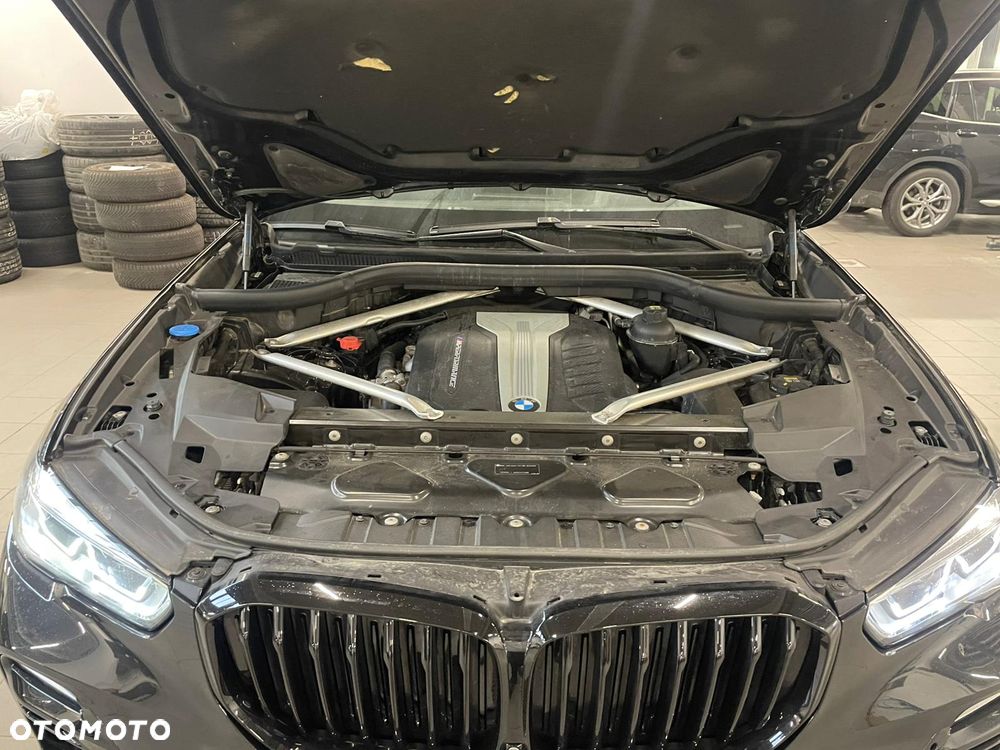 BMW X5 M M50d - 12