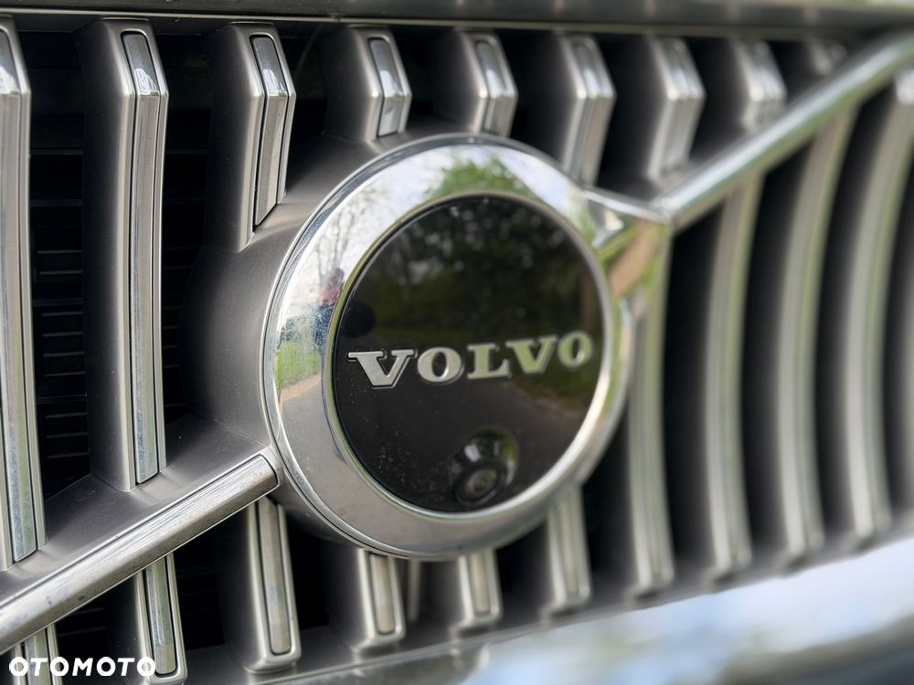 Volvo XC 90 B5 D AWD R-Design - 27