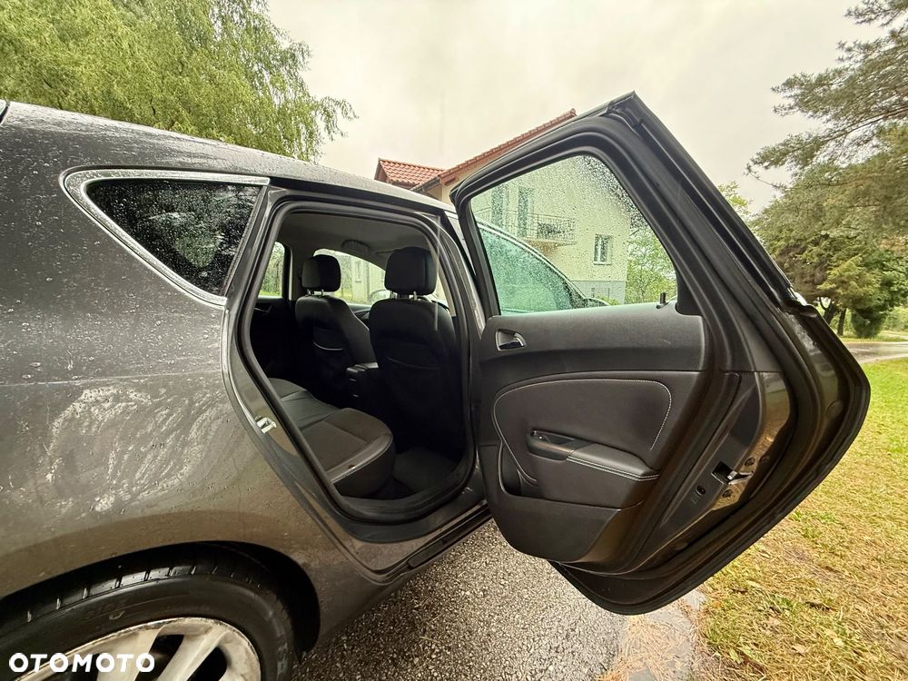 Opel Astra 1.7 CDTI Cosmo - 26