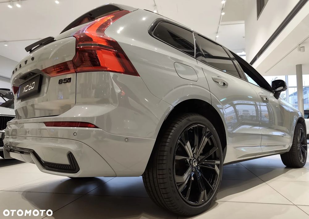 Volvo XC 60 B5 B AWD Ultimate Black Edition - 16