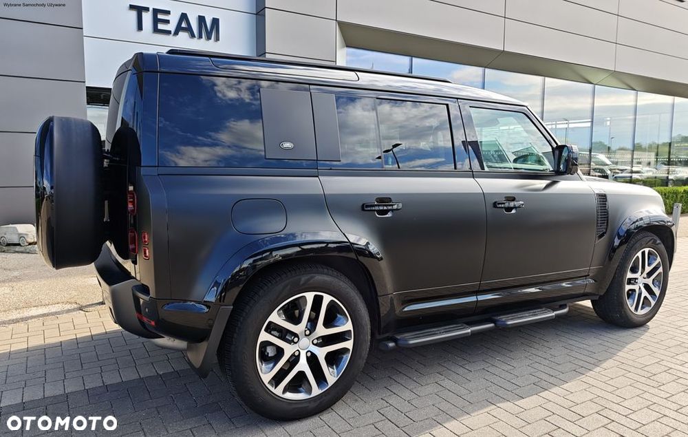 Land Rover Defender - 8
