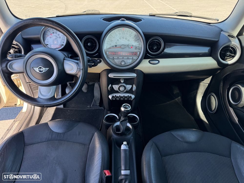 MINI 3 Portas Cooper D - 6