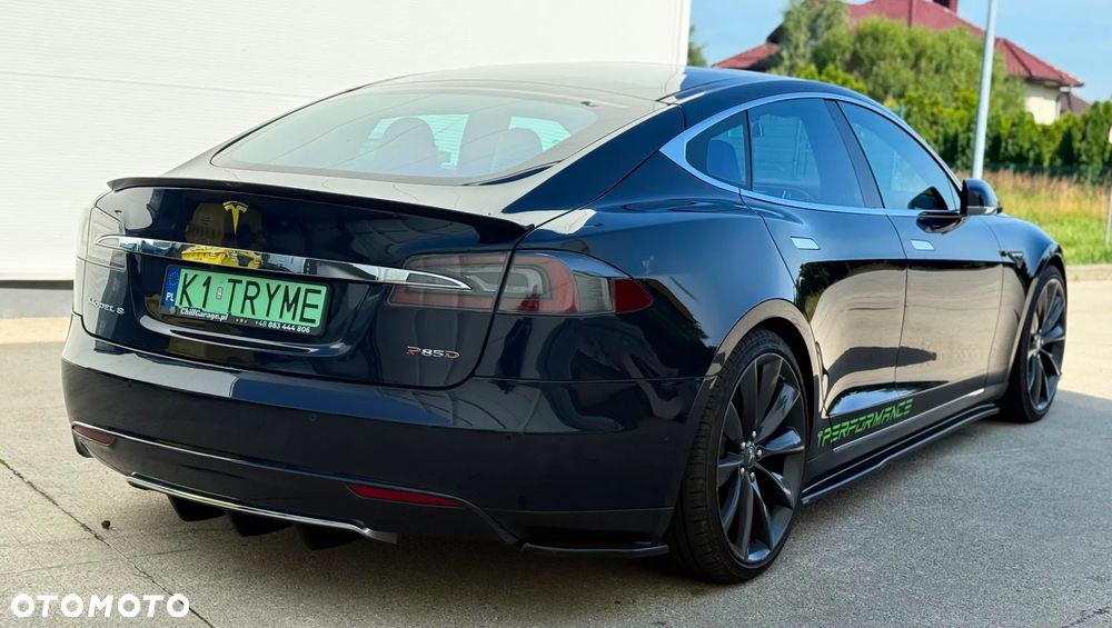 Tesla Model S Performance - 11