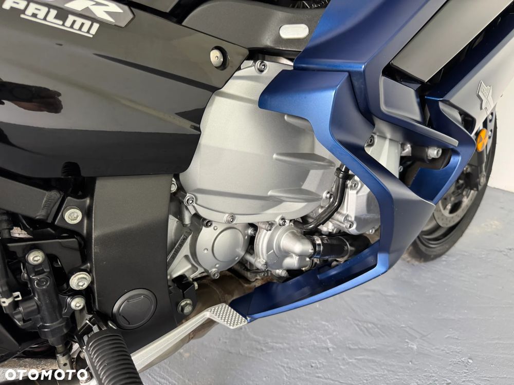Yamaha FJR - 28