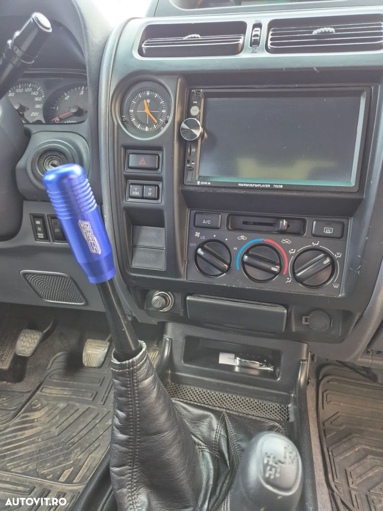 Toyota Land Cruiser - 6