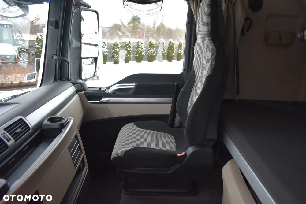 MAN 18 460 Low Deck - 22