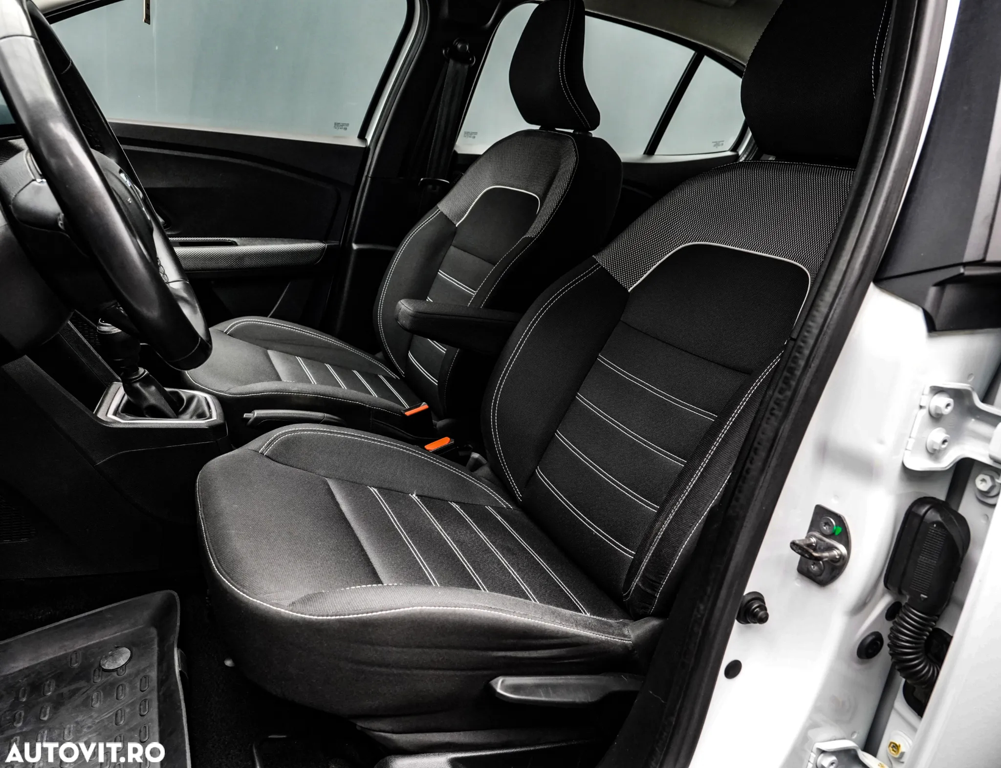 Dacia Logan SCe 65 Comfort - 13