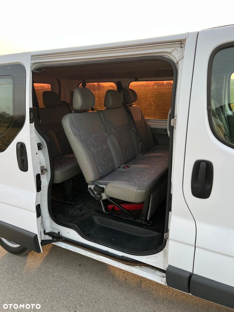 Opel Vivaro - 10