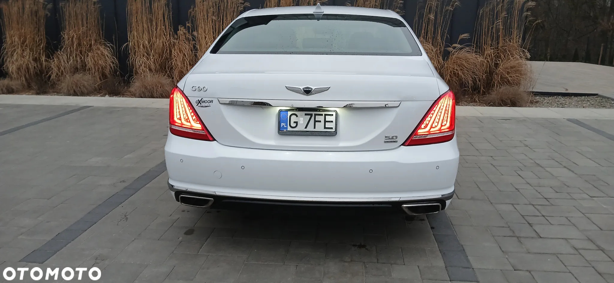 Genesis G90 - 5