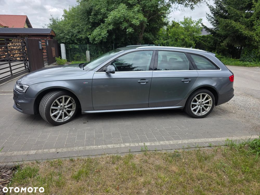 Audi A4 Avant 2.0 TFSI S line Sportpaket - 2