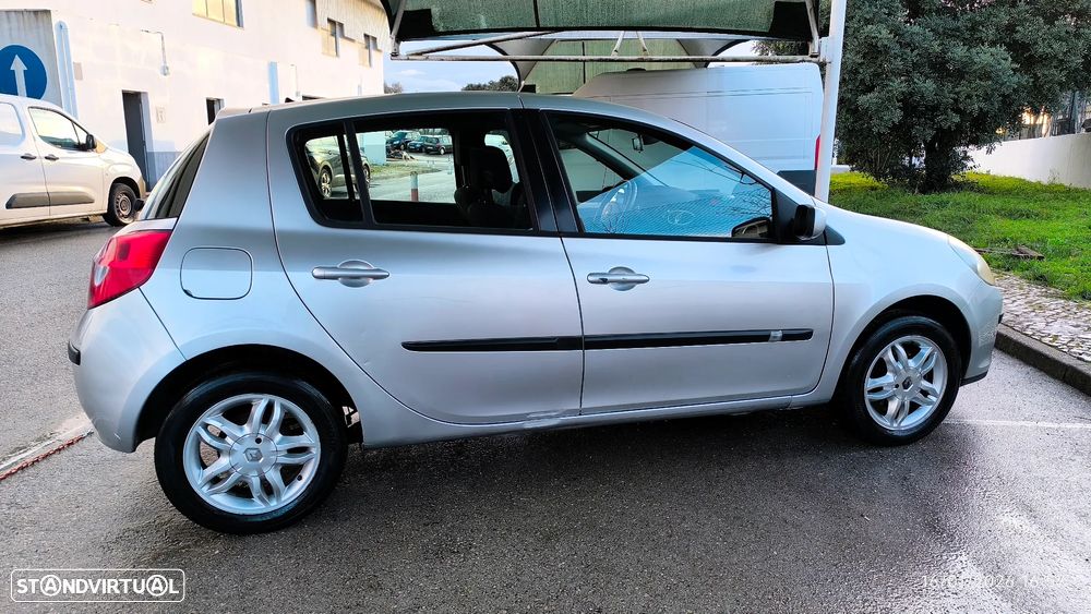 Renault Clio 1.2 16V Dynamique - 19