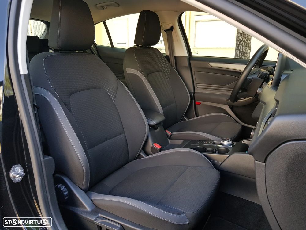 Ford Focus 1.5 TDCi ECOBlue Connected Aut. - 42
