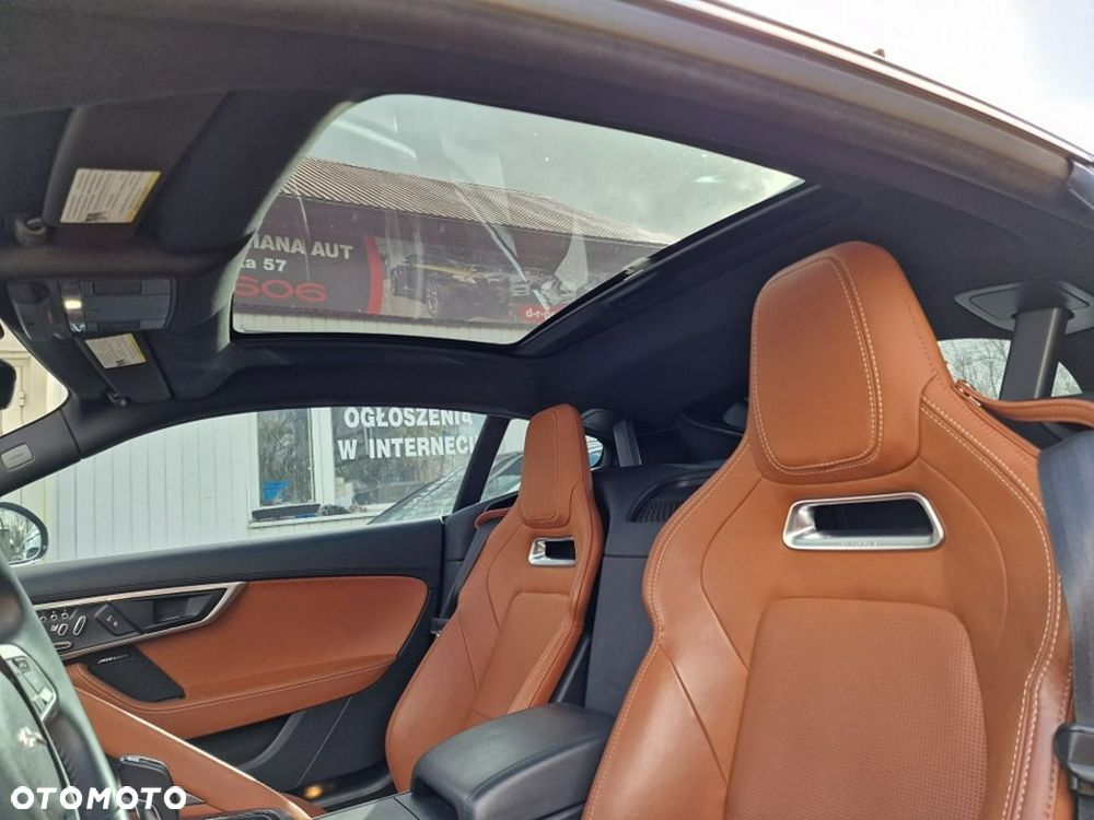Jaguar F-Type 2.0 Turbo Chequered Flag - 7