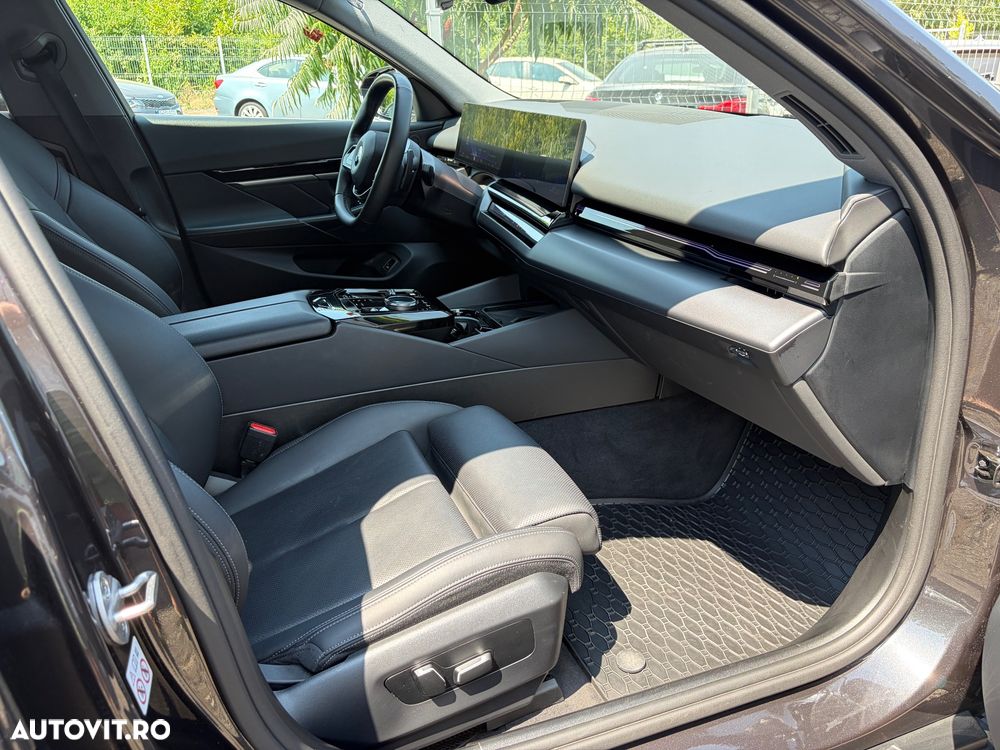 BMW Seria 5 - 36