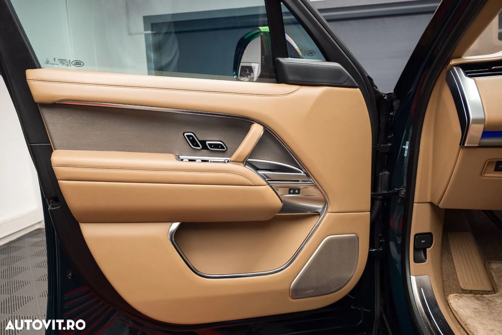 Land Rover Range Rover 4.4 V8 P530 LWB SV - 23