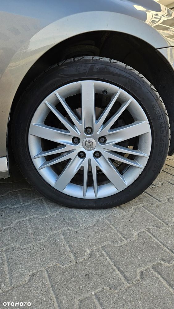 Renault Laguna dCi 175 FAP Initiale - 11