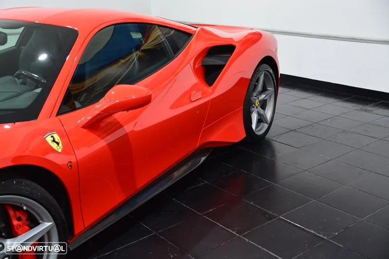 Ferrari 488 GTB - 22
