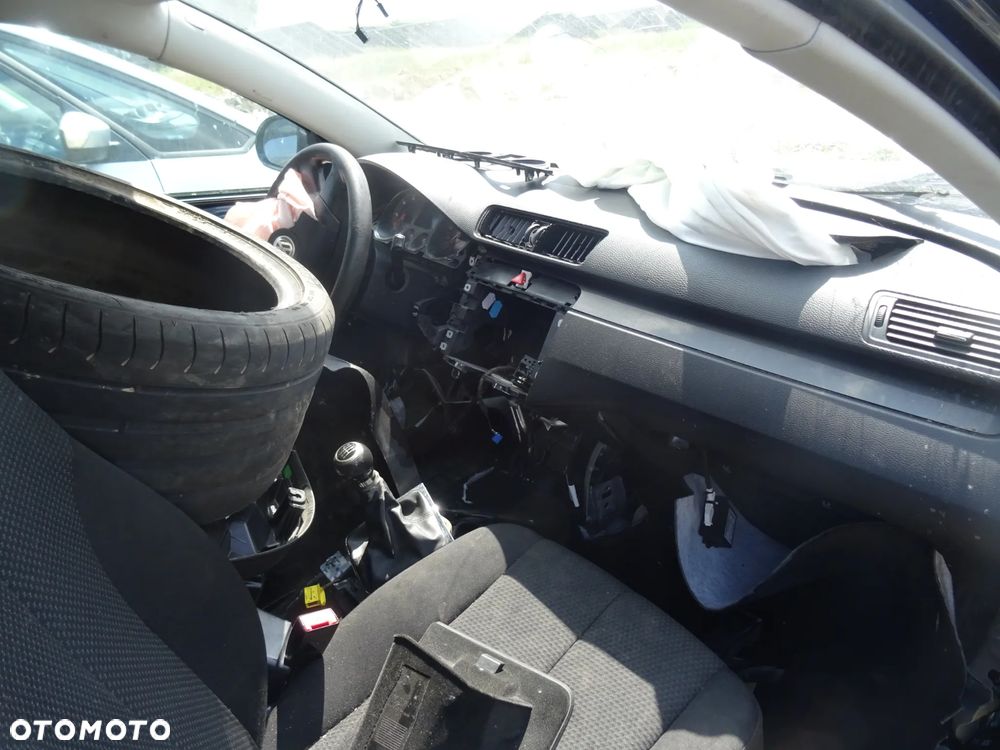 Volkswagen Passat B6 2006 Lakier(LC5F) na części maska zderzak błotnik drzwi klapa - 5