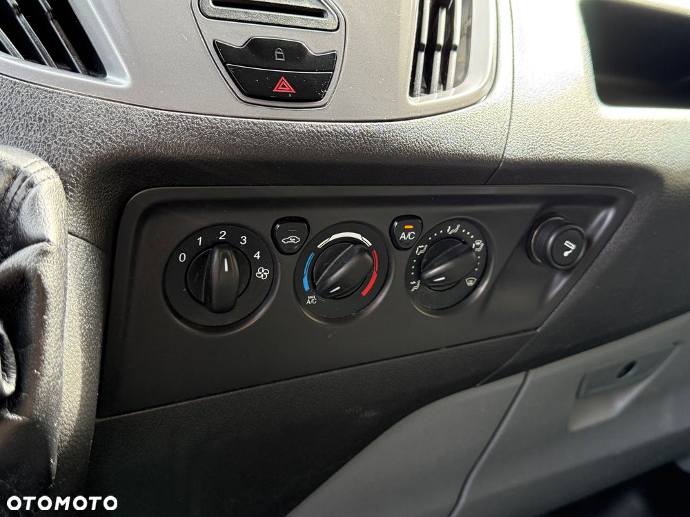 Ford TRANSIT CUSTOM*2.2 TDCI*KLIMATYZACJA*TEMPOMAT*PARKTRONIK*HAK - 28