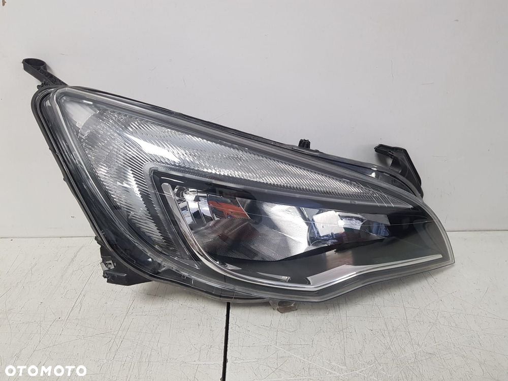 OPEL ASTRA 4 IV 09- LAMPY LAMPA LEWA PRAWA PRZEDNIA PRZÓD ORYGINAŁ EUROPA 1EG010011-68 1EG010011-67 - 2