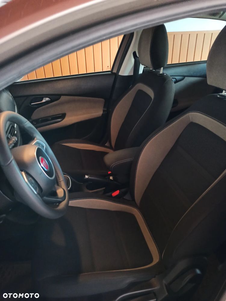 Fiat Tipo 1.4 16V Lounge EU6d - 16