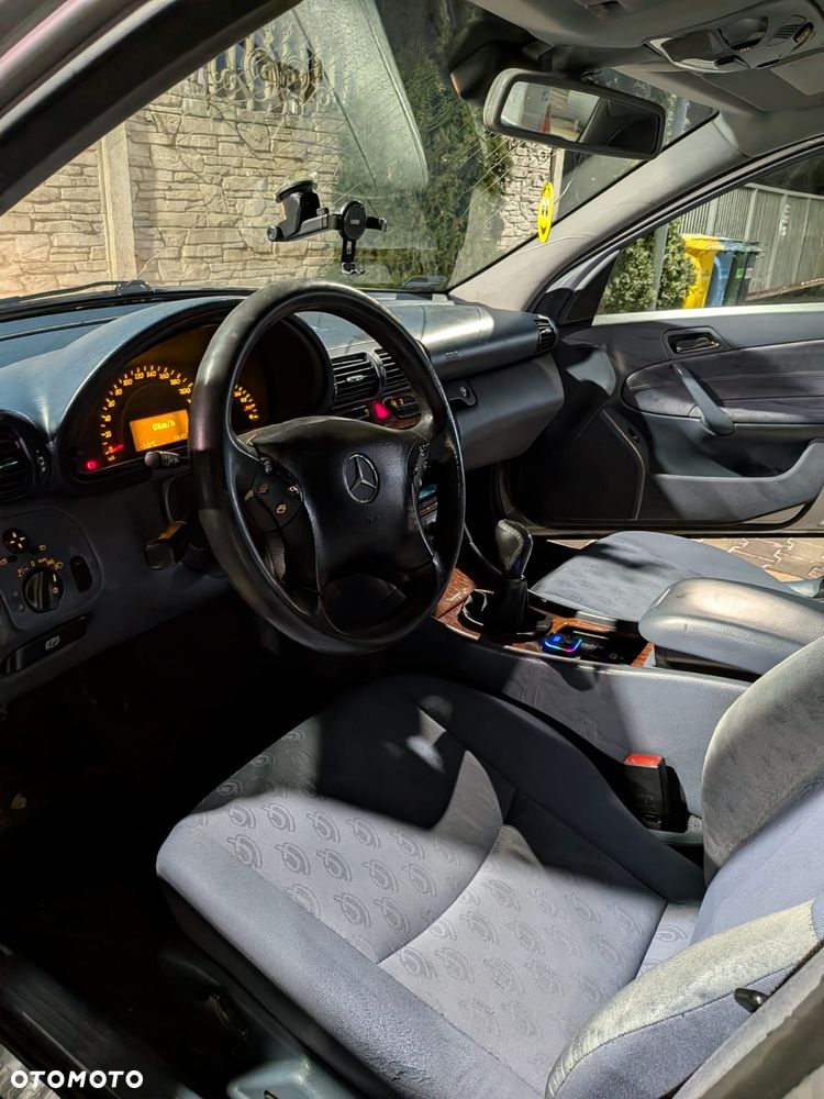 Mercedes-Benz Klasa C 200 CDI Classic - 8