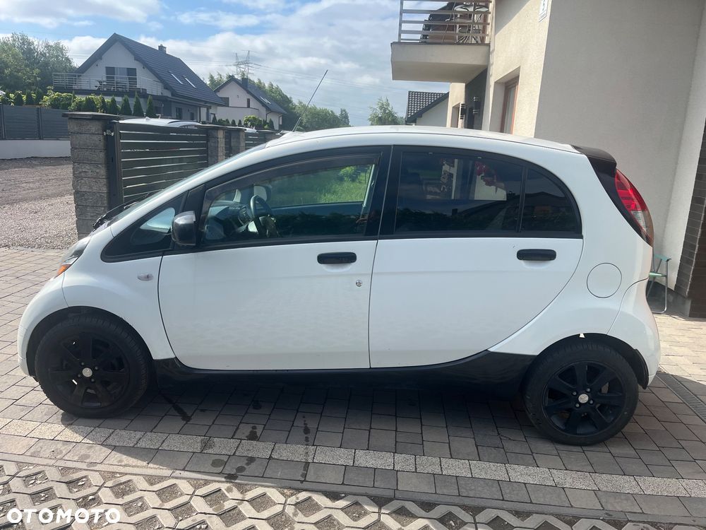Peugeot iOn Active - 3