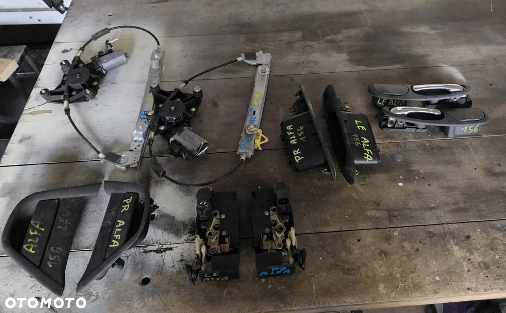 alfa romeo 156 sedan zamek klamka drzwi  podnośnik szyb - 1