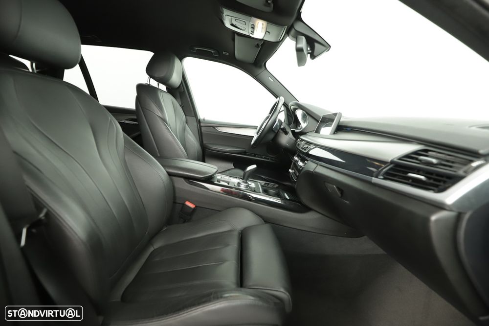BMW X5 25 d sDrive Comfort 7L - 8