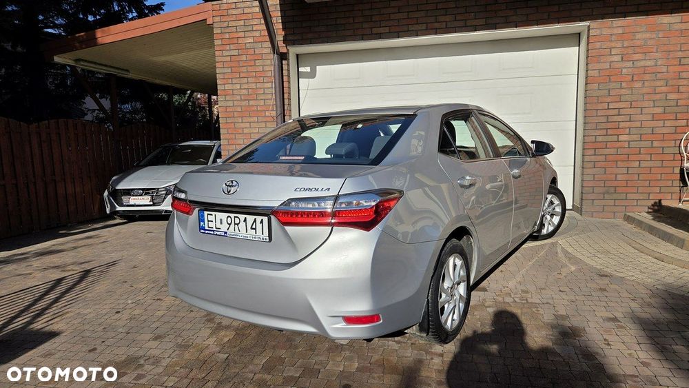 Toyota Corolla 1.6 Comfort - 9