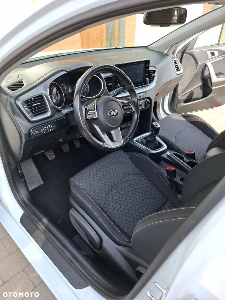 Kia Ceed 1.4 T-GDI M - 9