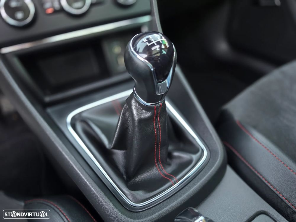 SEAT Leon ST 2.0 TDI S&S FR - 33
