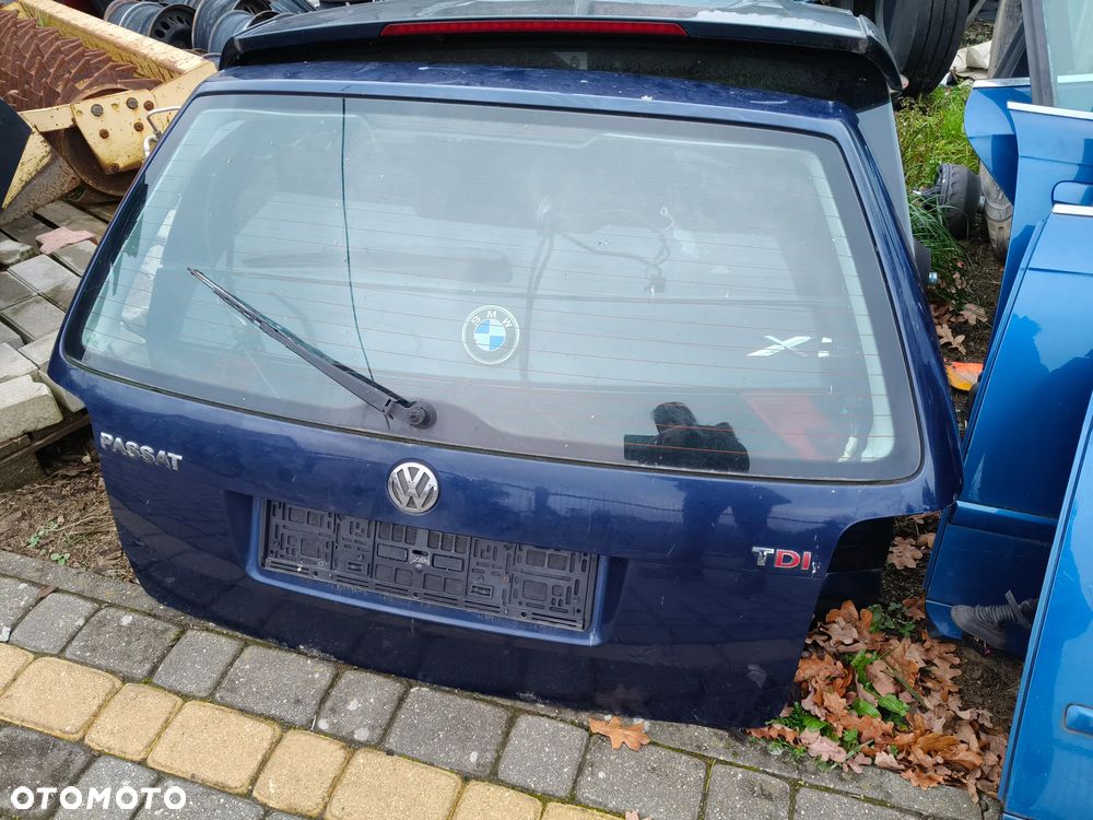 Klapa bagażnika passat B5 fl granat niebieska kombi - 1