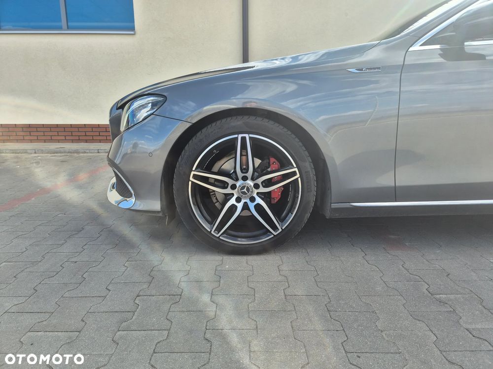 Mercedes-Benz Klasa E 220 d 9G-TRONIC - 12