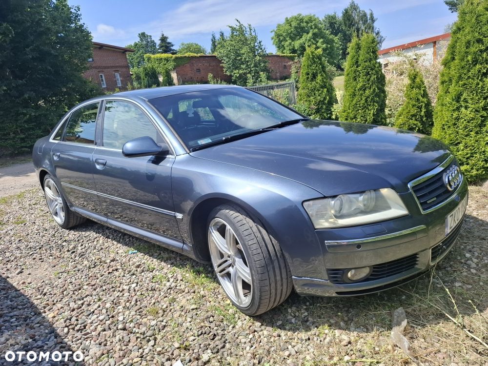 Audi A8 - 1