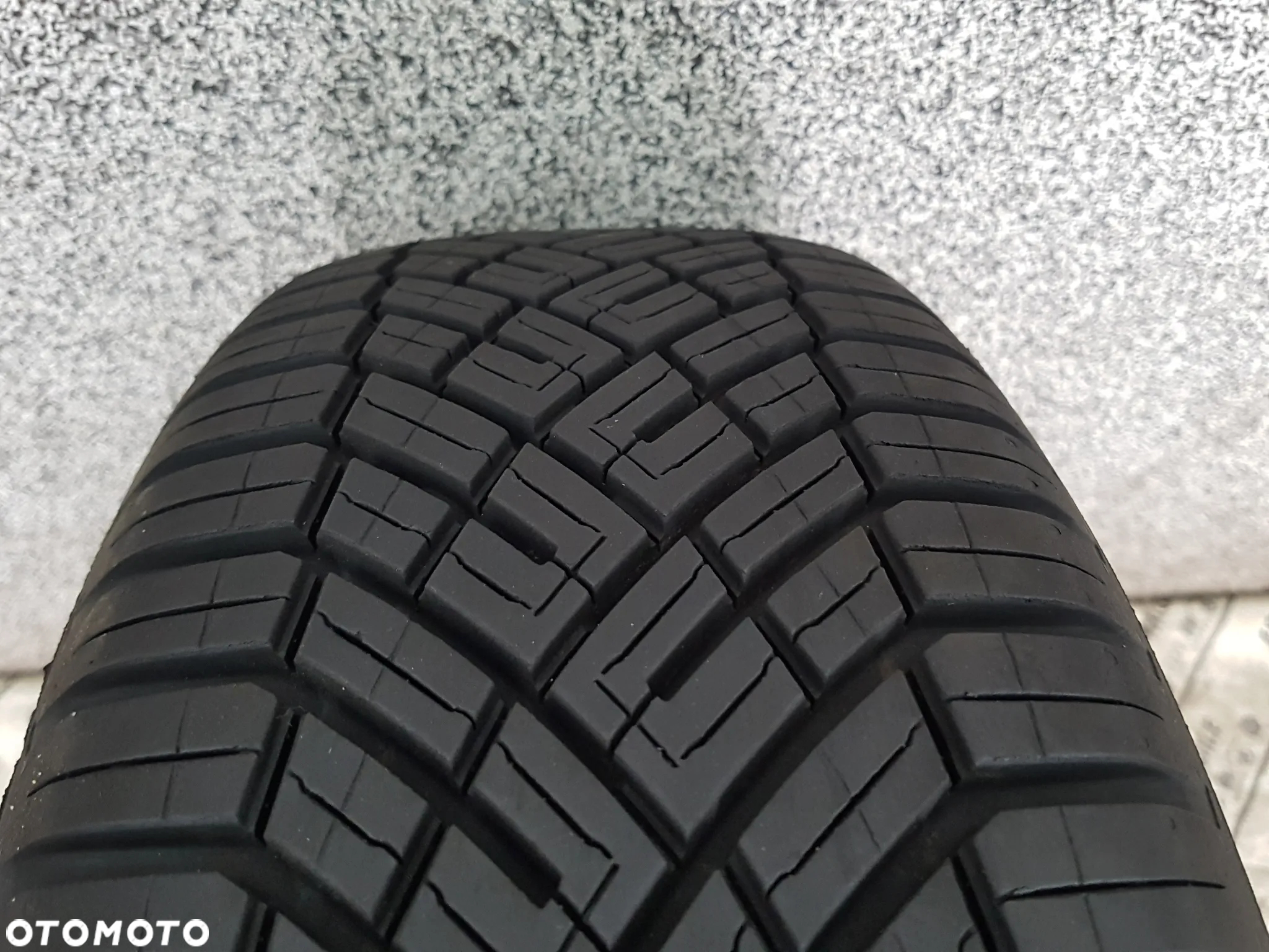 CONTINENTAL ALLSEASON CONTACT 2 185/65R15  185/65/15 - 3