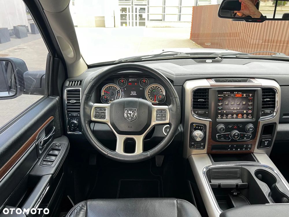 RAM 1500 Crew Cab Laramie - 20