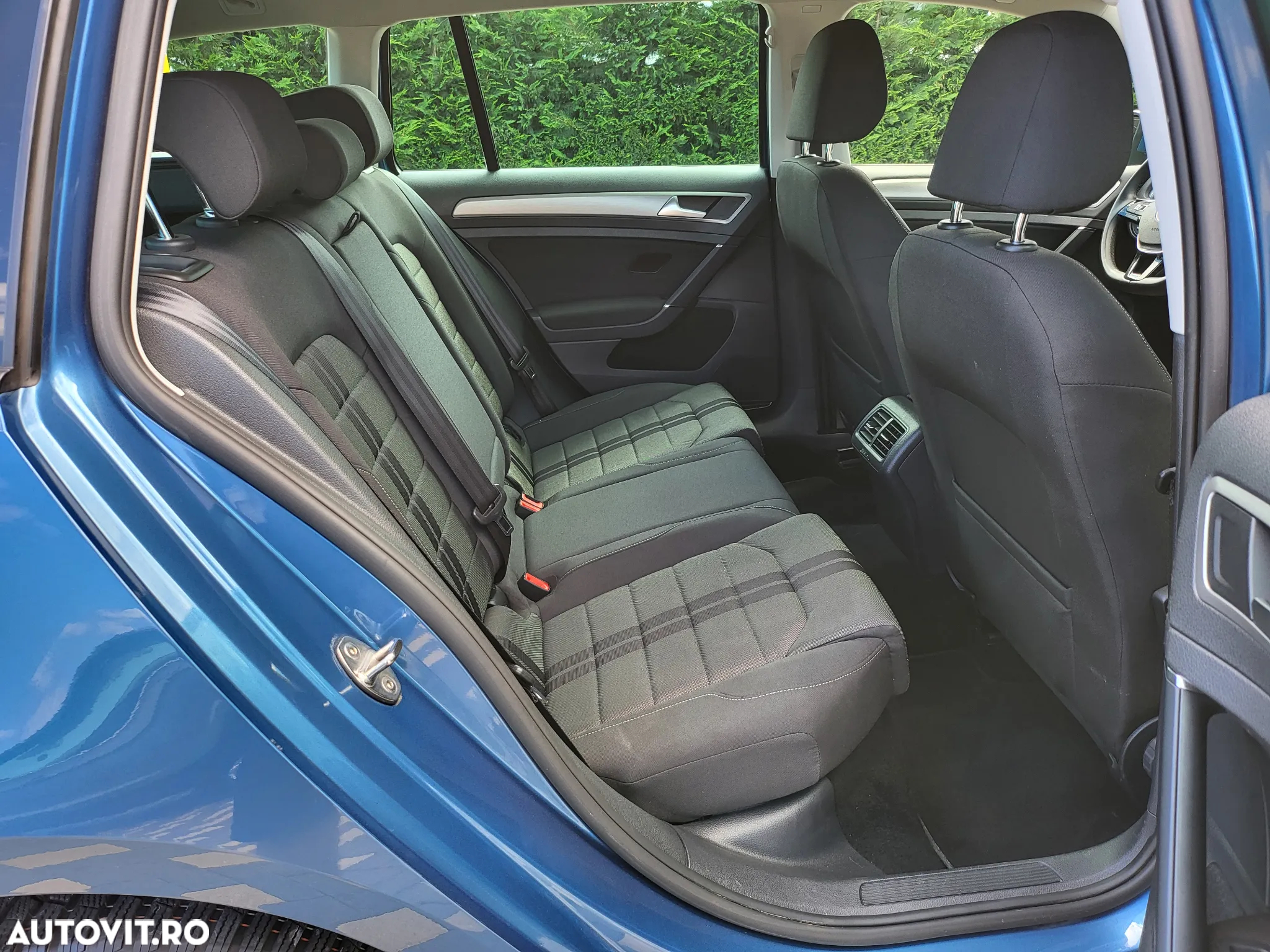 Volkswagen Golf 2.0 TDI Comfortline - 11