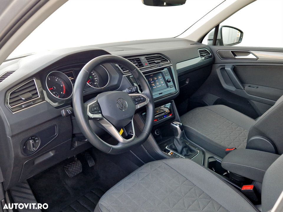 Volkswagen Tiguan 2.0 TDI DSG Life - 18