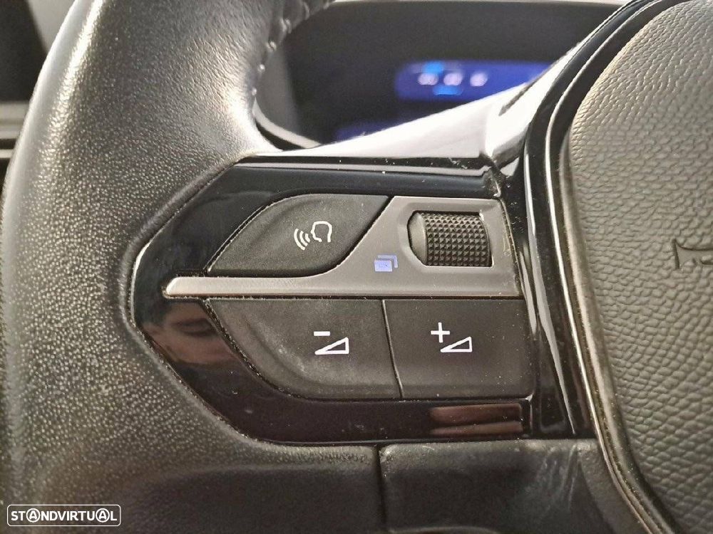 Peugeot 2008 1.2 PureTech Allure Pack - 16