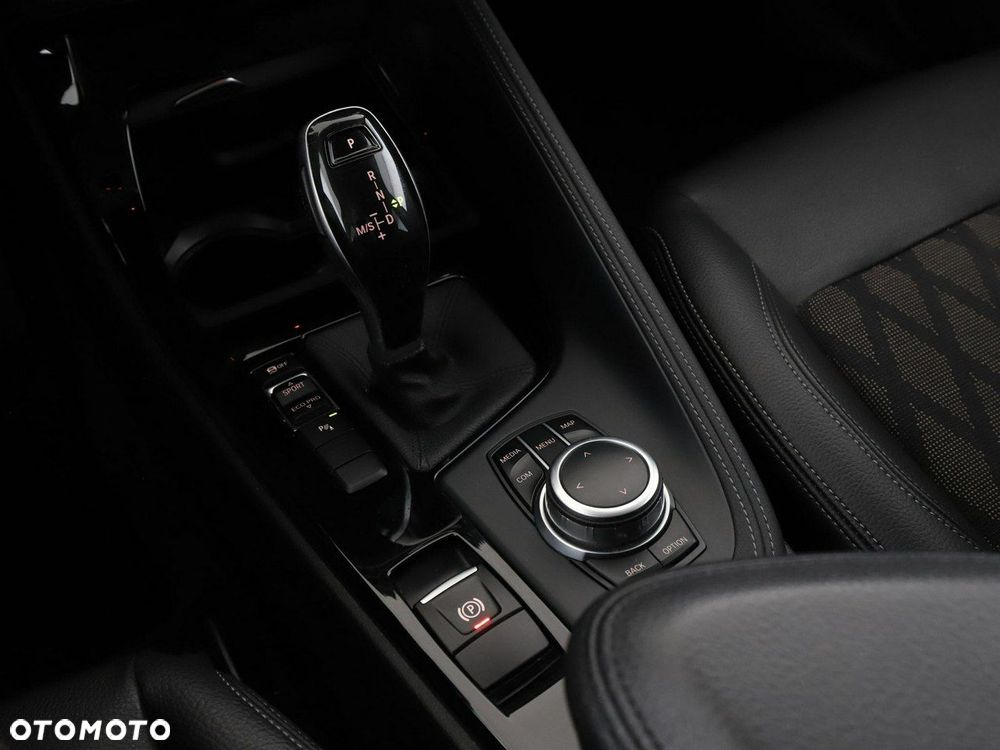 BMW X1 sDrive20d xLine - 28